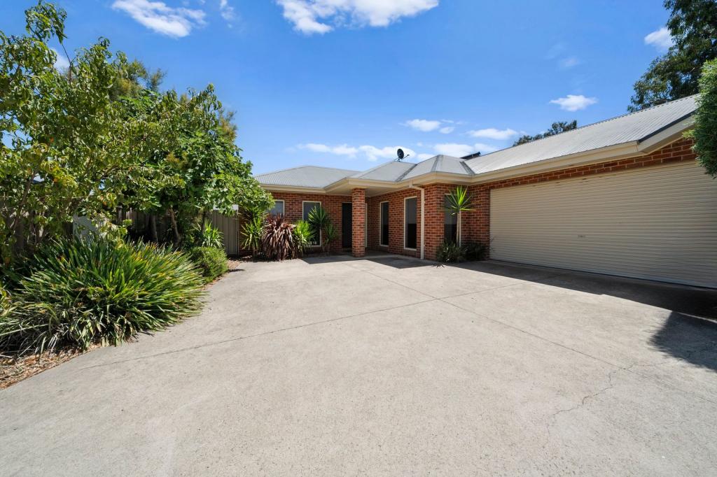 2/77 Cambridge Dr, Mansfield, VIC 3722