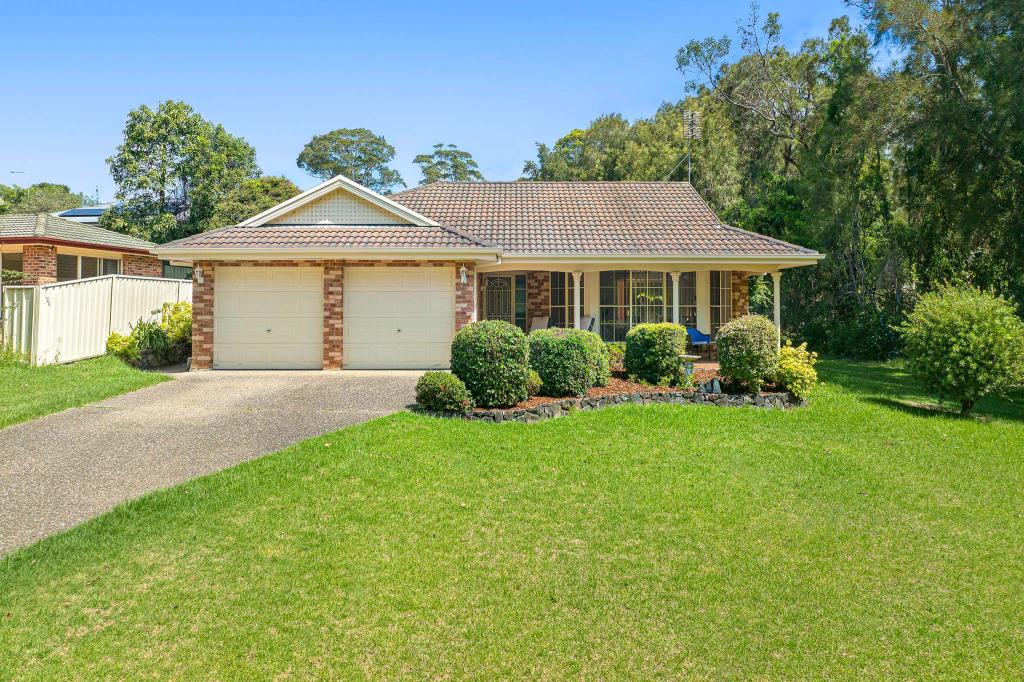 18 Mummaga Lake Dr, Dalmeny, NSW 2546