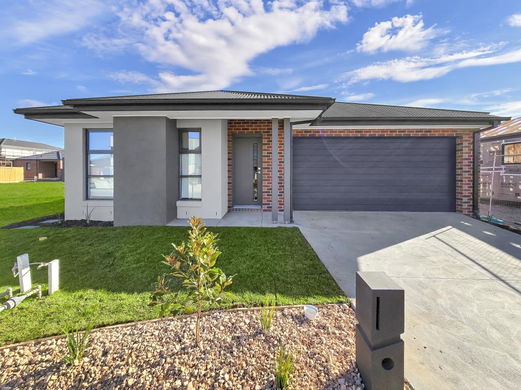 27 Paley St, Charlemont, VIC 3217