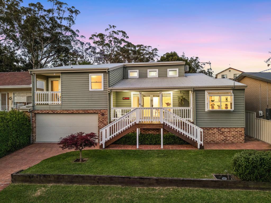 82 Bridge Ave, Oak Flats, NSW 2529