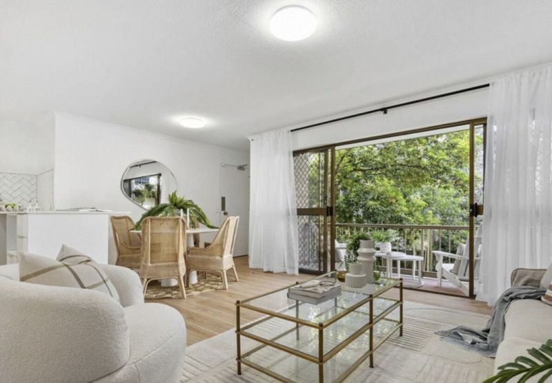 160-162 FRANK ST, LABRADOR, QLD 4215