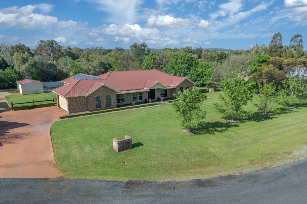11 Chanara Cres, Dubbo, NSW 2830