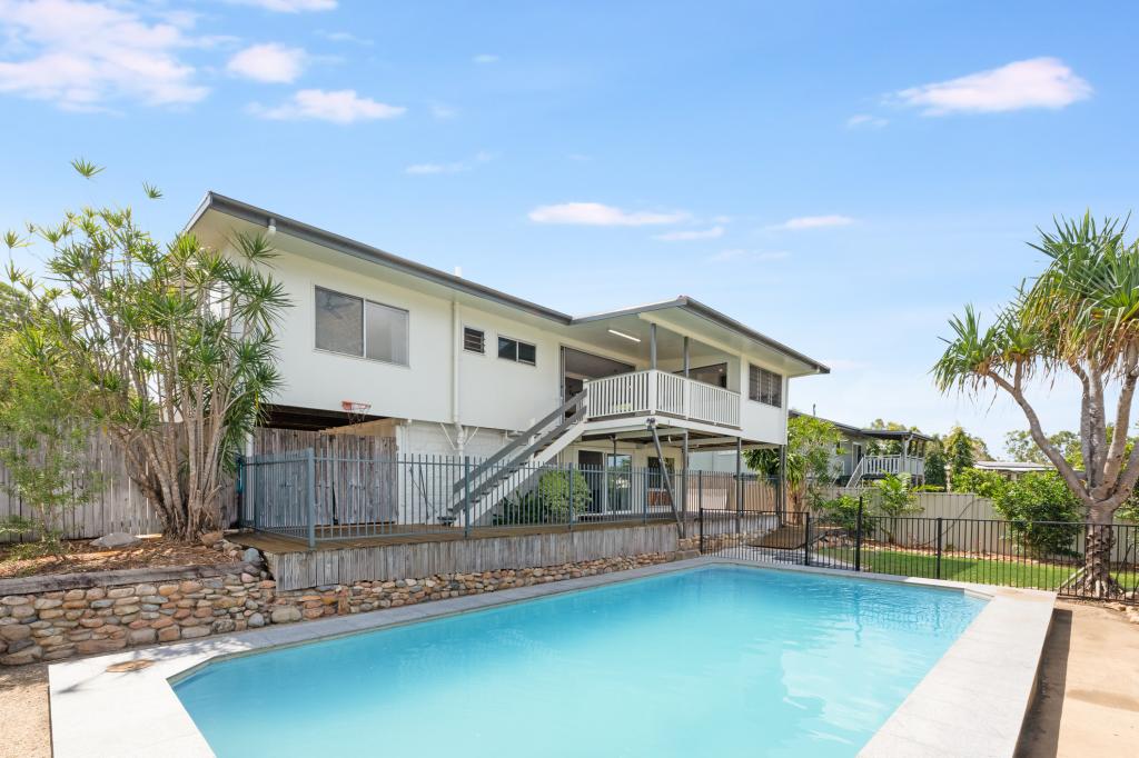 10 Nowland Ave, Cranbrook, QLD 4814