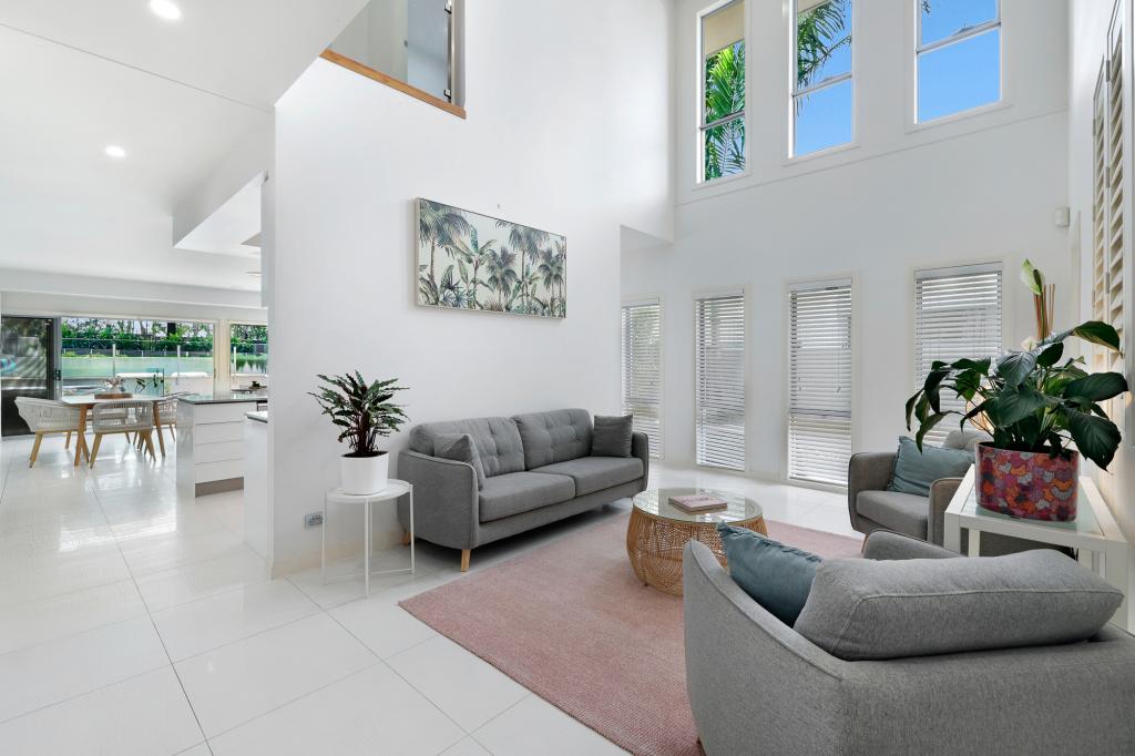 8002b Vista Dr, Benowa, QLD 4217