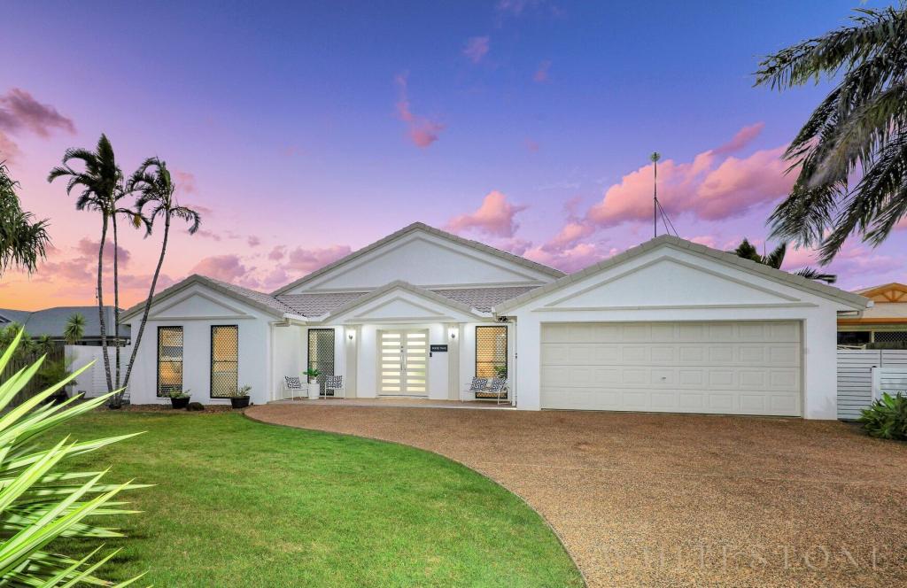 62 SHORELINE CRES, BARGARA, QLD 4670