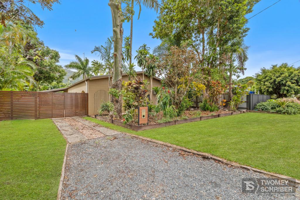 37 Yurongi St, Caravonica, QLD 4878