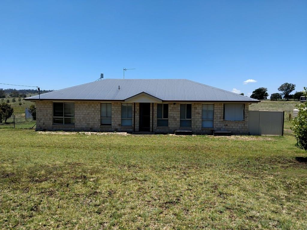 22 Lochaber Rd, Pittsworth, QLD 4356