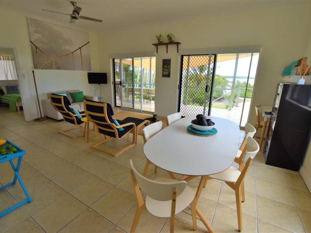 136 Palm Beach Rd, Russell Island, QLD 4184