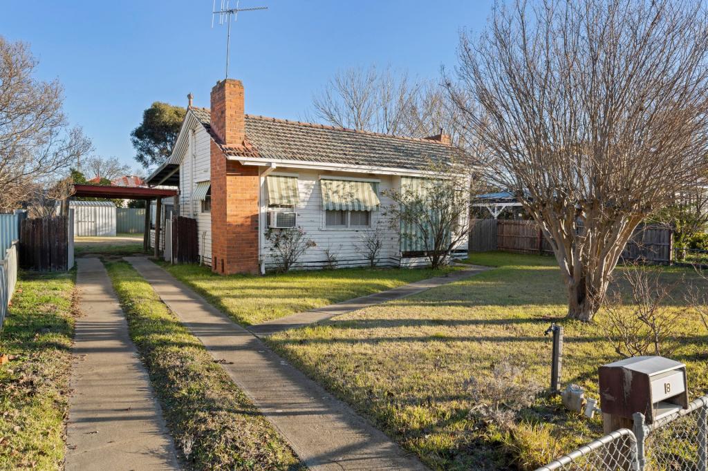 8 Elizabeth St, Benalla, VIC 3672