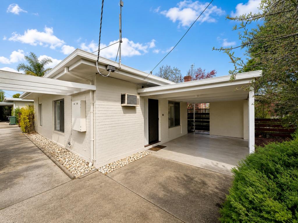 1/18 Berkeley St, Castlemaine, VIC 3450