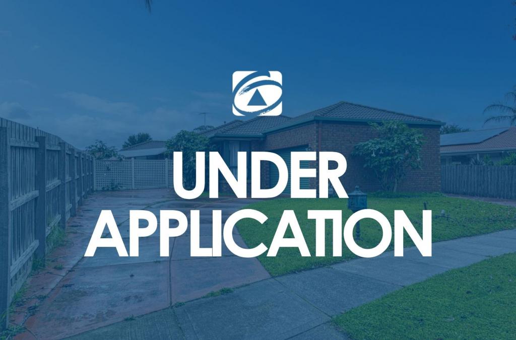 9 Waverley Park Dr, Cranbourne North, VIC 3977