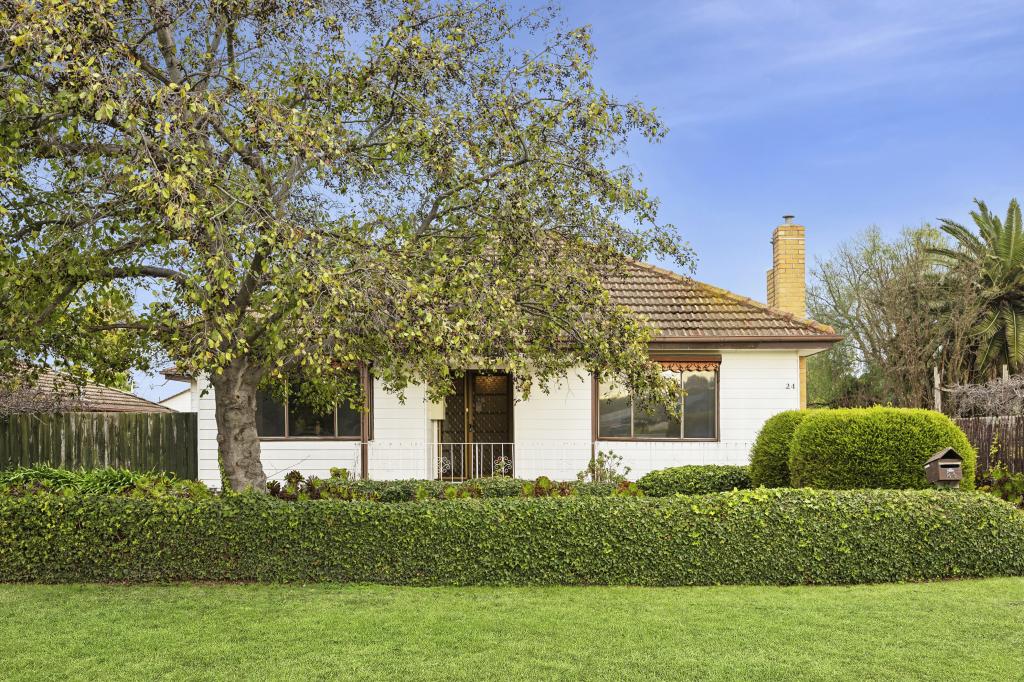 24 Station Lake Rd, Lara, VIC 3212