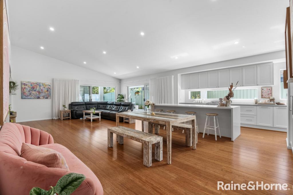 11 Brookwater Cres, Mollymook Beach, NSW 2539