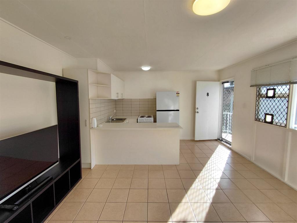 8/144 Frank St, Labrador, QLD 4215