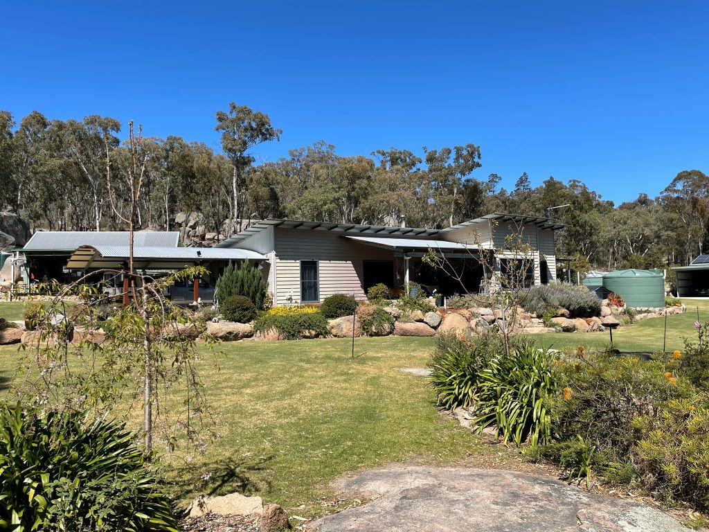 52 Vallah Rd, Stanthorpe, QLD 4380