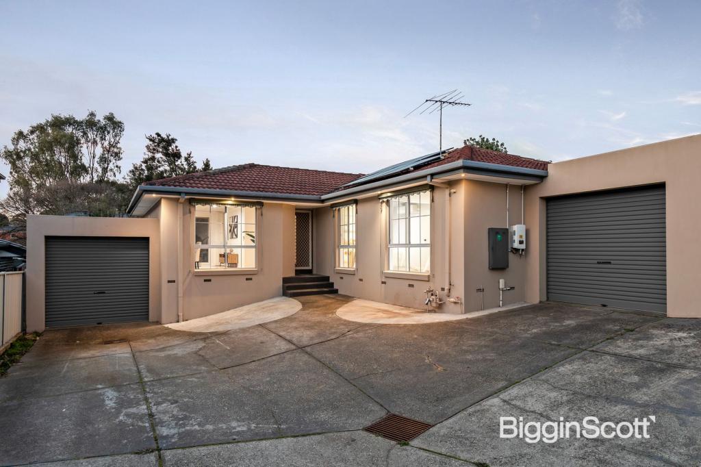 2/25 THEA GR, DONCASTER EAST, VIC 3109