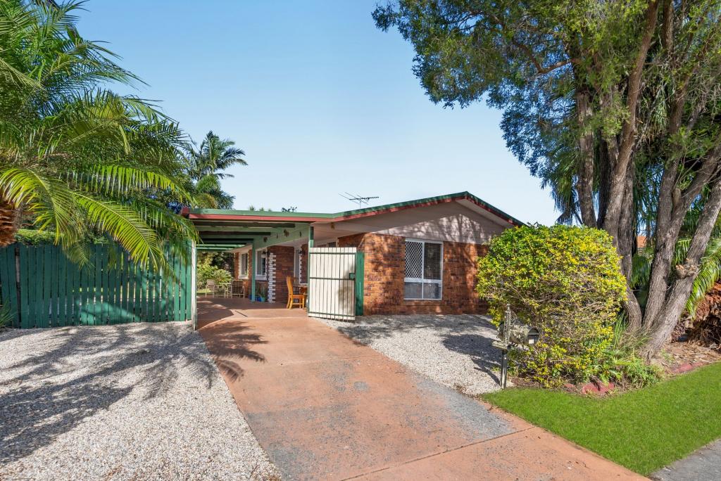 13 HOUSTON DR, CRESTMEAD, QLD 4132