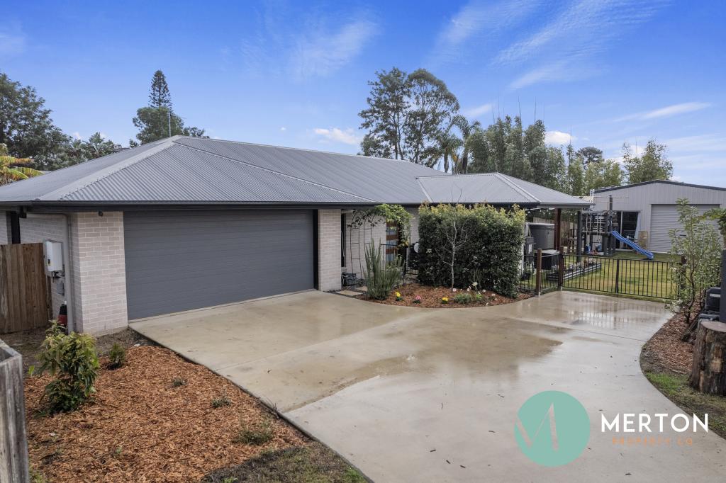 9 CAMBRIDGE CCT, SOUTHSIDE, QLD 4570