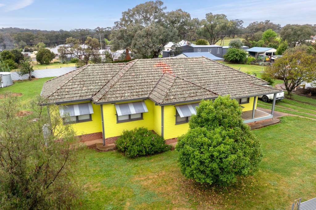 14 Orange St, Manildra, NSW 2865