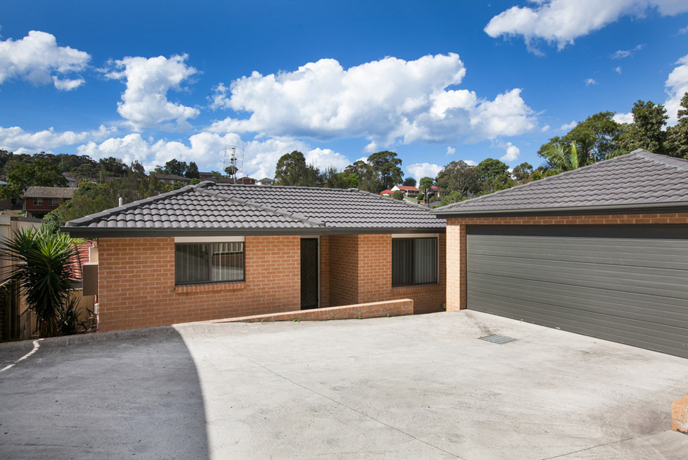 2/70 Robertson St, Coniston, NSW 2500