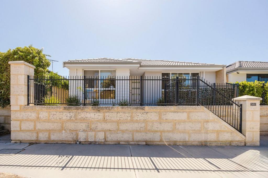 34 Ravensbourne St, Yanchep, WA 6035