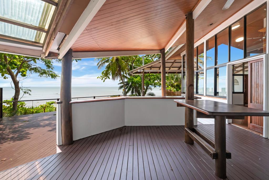 62 Hibiscus Lane, Holloways Beach, QLD 4878