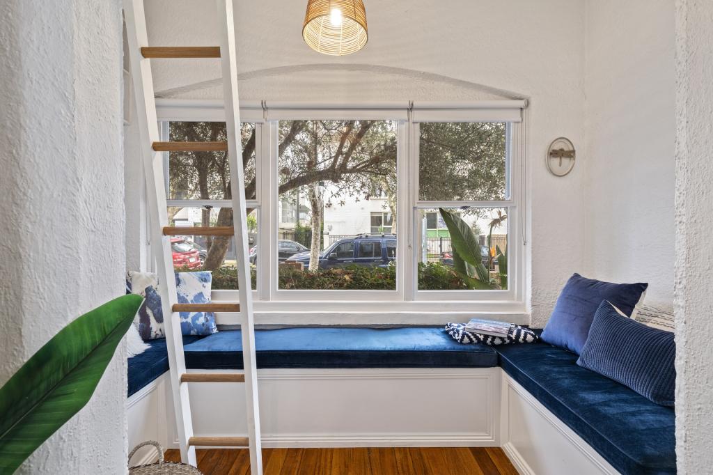 1/33 Docker St, Elwood, VIC 3184