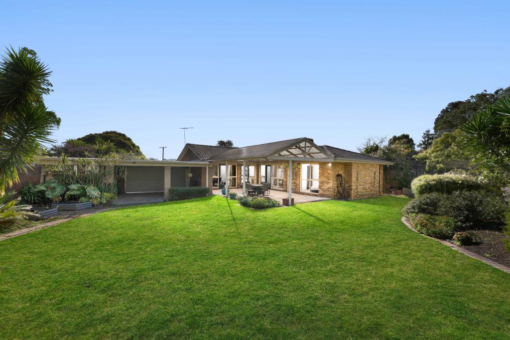 13 Regal Ct, Vermont South, VIC 3133
