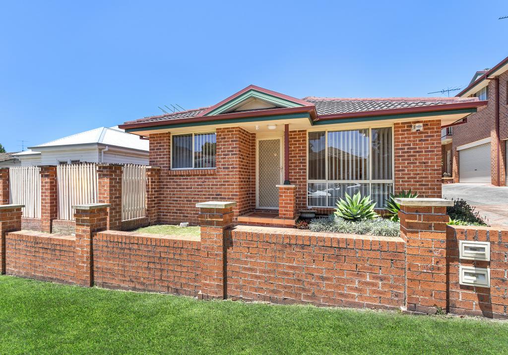 1/35-37 Matthews St, Wollongong, NSW 2500