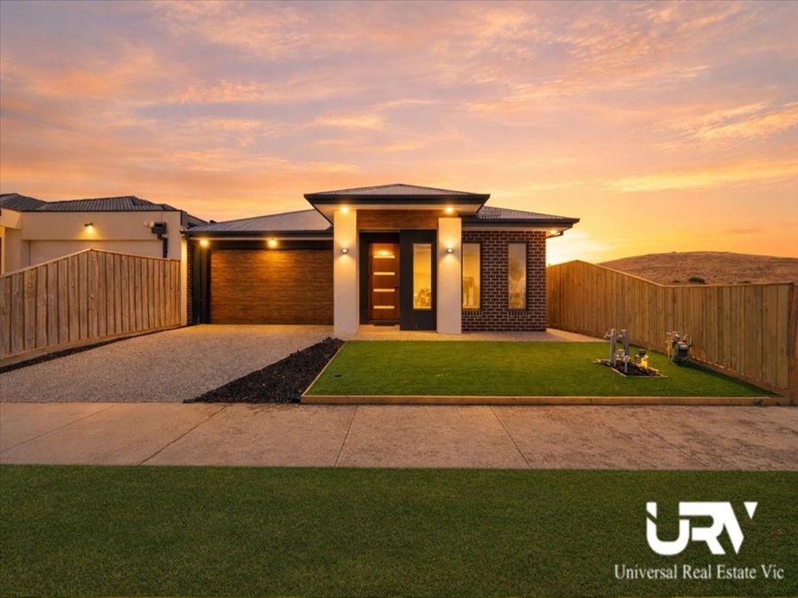 82 Blue Lake Dr, Wallan, VIC 3756