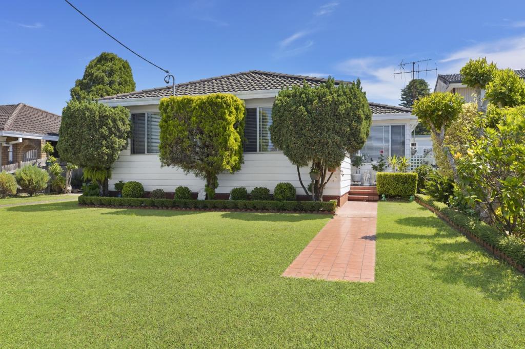 11 Rowan Rd, Woy Woy, NSW 2256