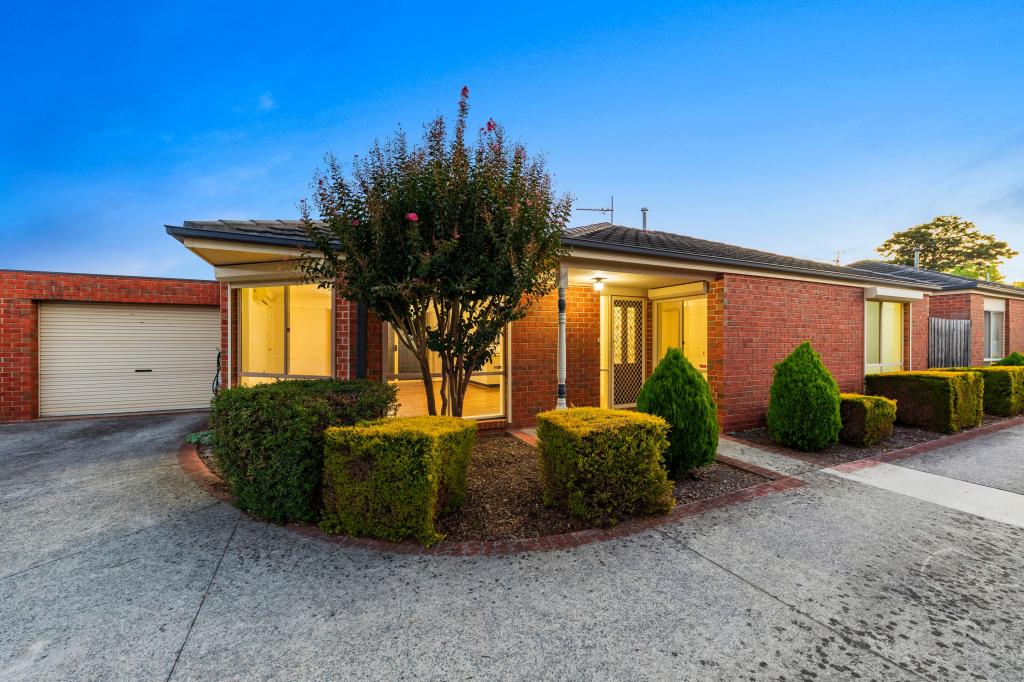 9/11-13 KING ST, PAKENHAM, VIC 3810