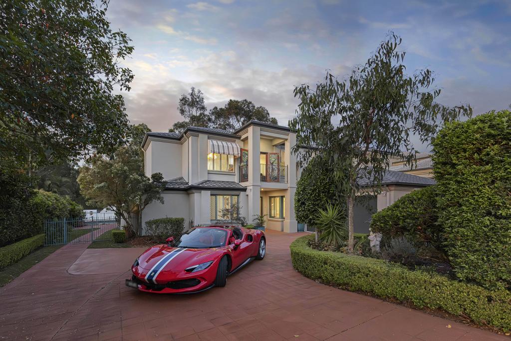 8 Casuarina St, Bridgeman Downs, QLD 4035