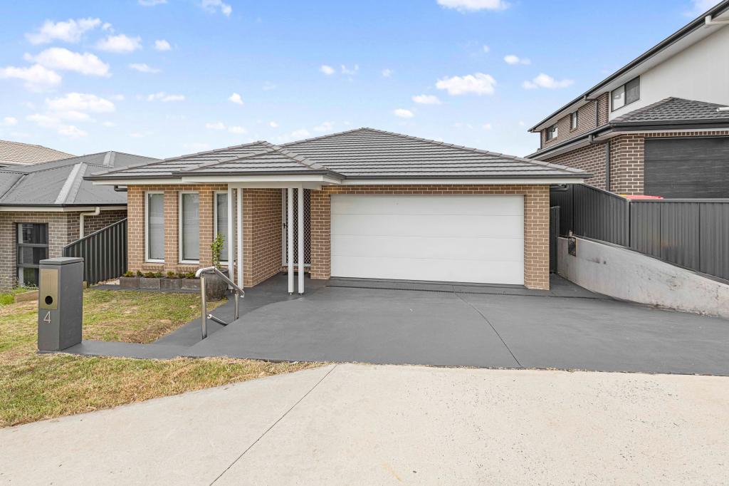 4 Bluebell Cres, Spring Farm, NSW 2570