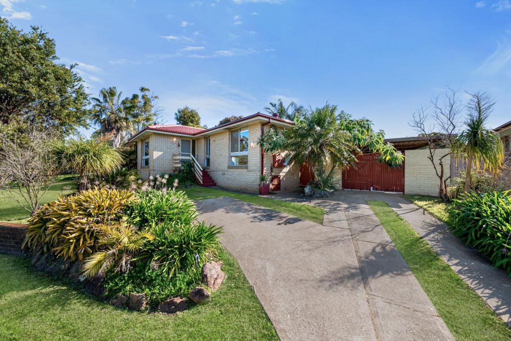 15 Frontignan St, Eschol Park, NSW 2558