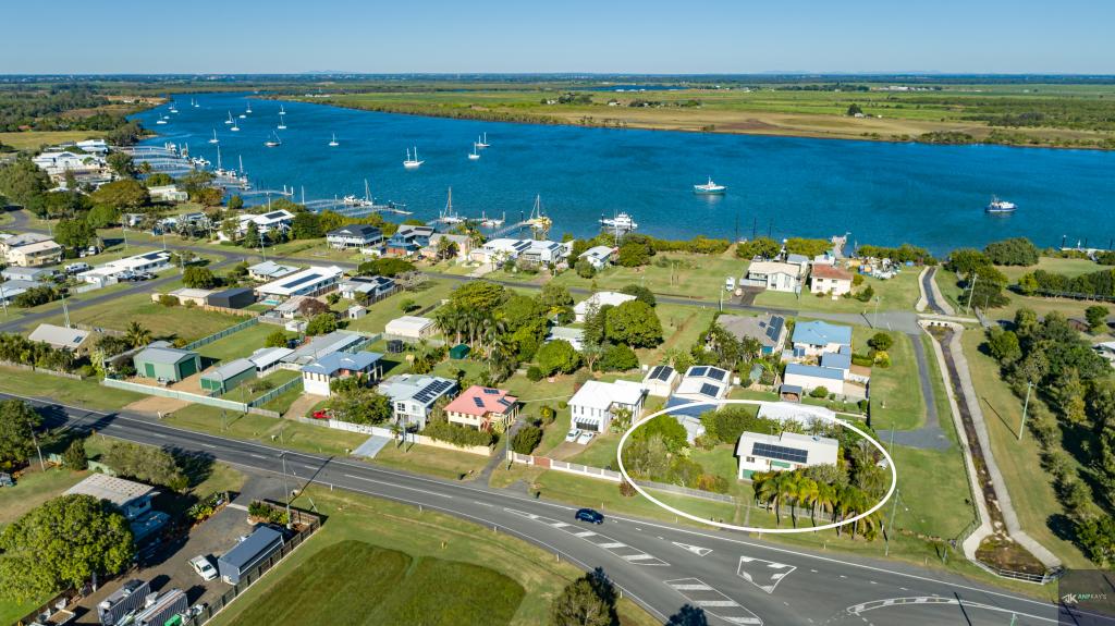 2 Powers St, Burnett Heads, QLD 4670