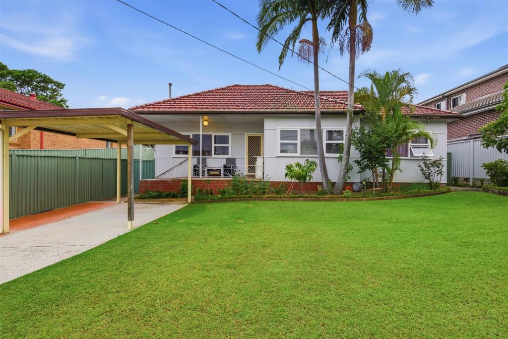 38a Johnstone St, Peakhurst, NSW 2210