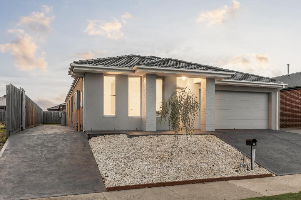 19 Elegante Rd, St Leonards, VIC 3223