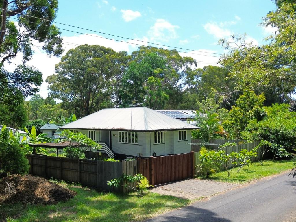 23 Arthur St, Macleay Island, QLD 4184