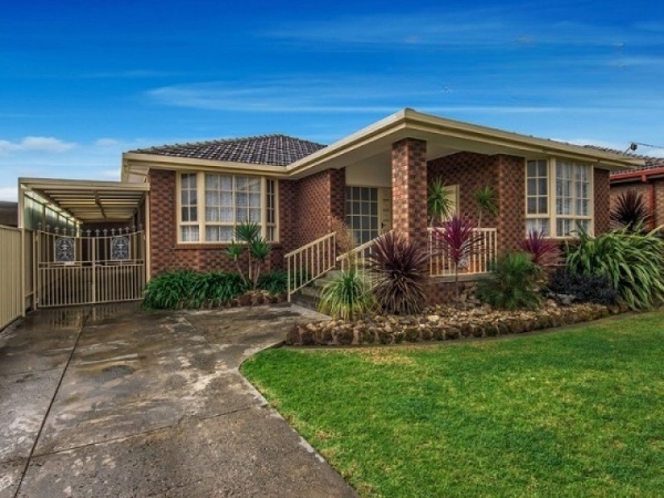 13 JEFFREY CL, ST ALBANS, VIC 3021