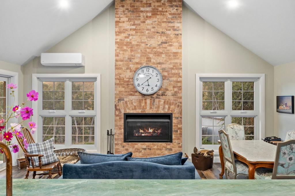 15 Amungula Pl, Wamboin, NSW 2620