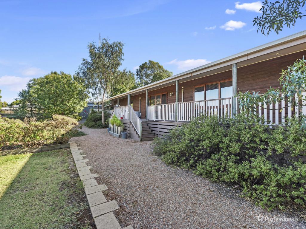 7 Hall St, Carisbrook, VIC 3464