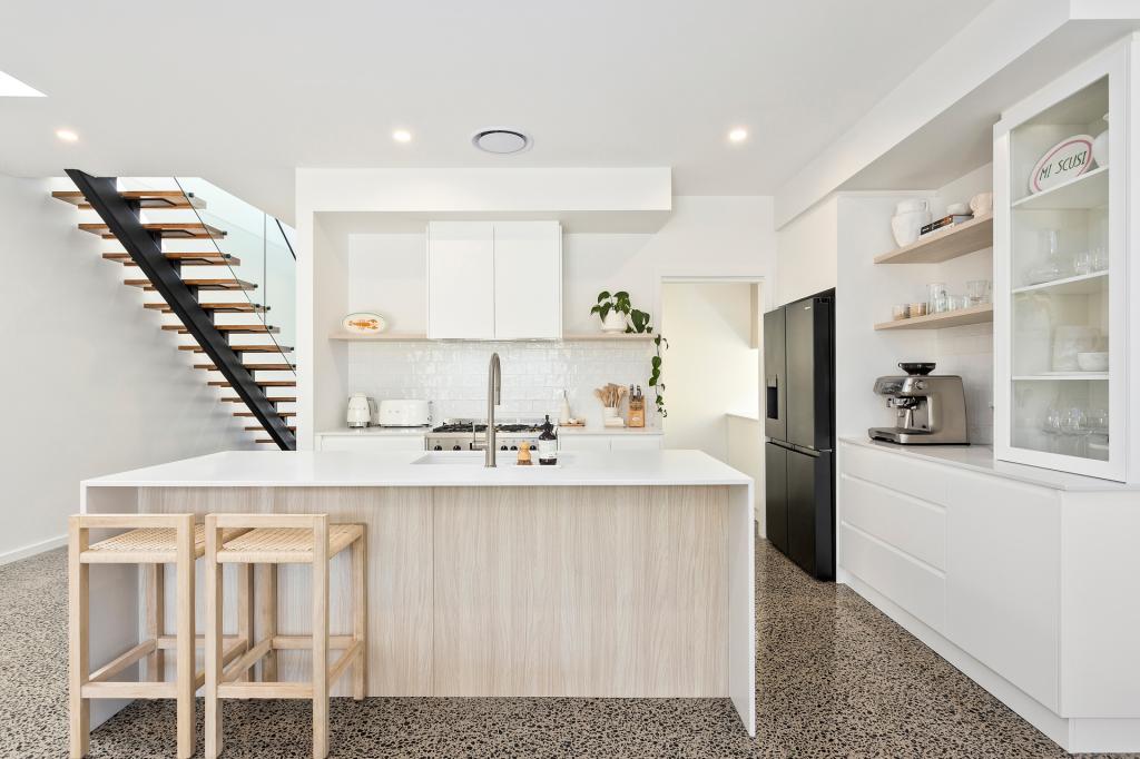 10B TAMBLIN ST, FAIRY MEADOW, NSW 2519