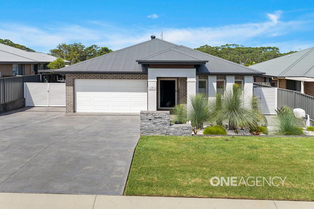7 Hastings Pde, Sussex Inlet, NSW 2540