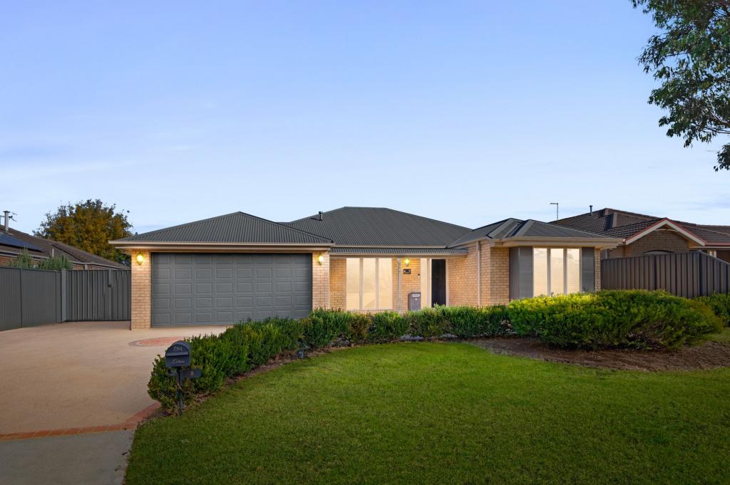 9 Burrumbeet Ct, Manor Lakes, VIC 3024
