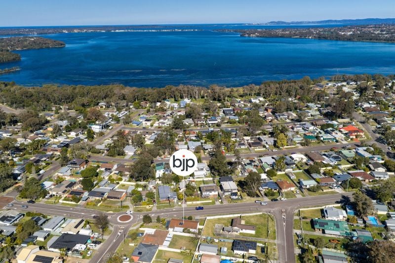 2 Katoomba Ave, San Remo, NSW 2262