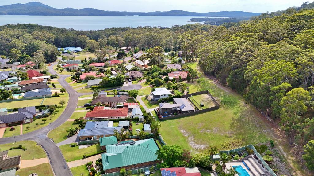 4 CANDLEBARK CT, LAKEWOOD, NSW 2443