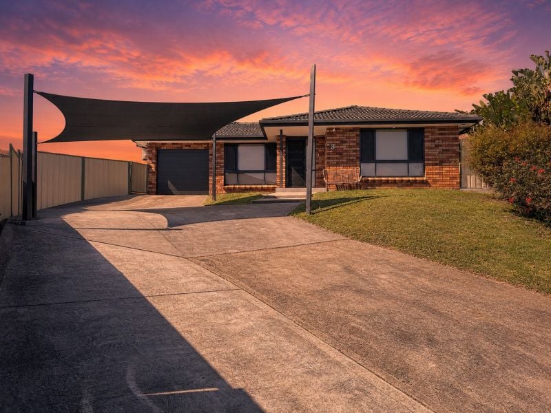3 Lena Pl, Kearns, NSW 2558