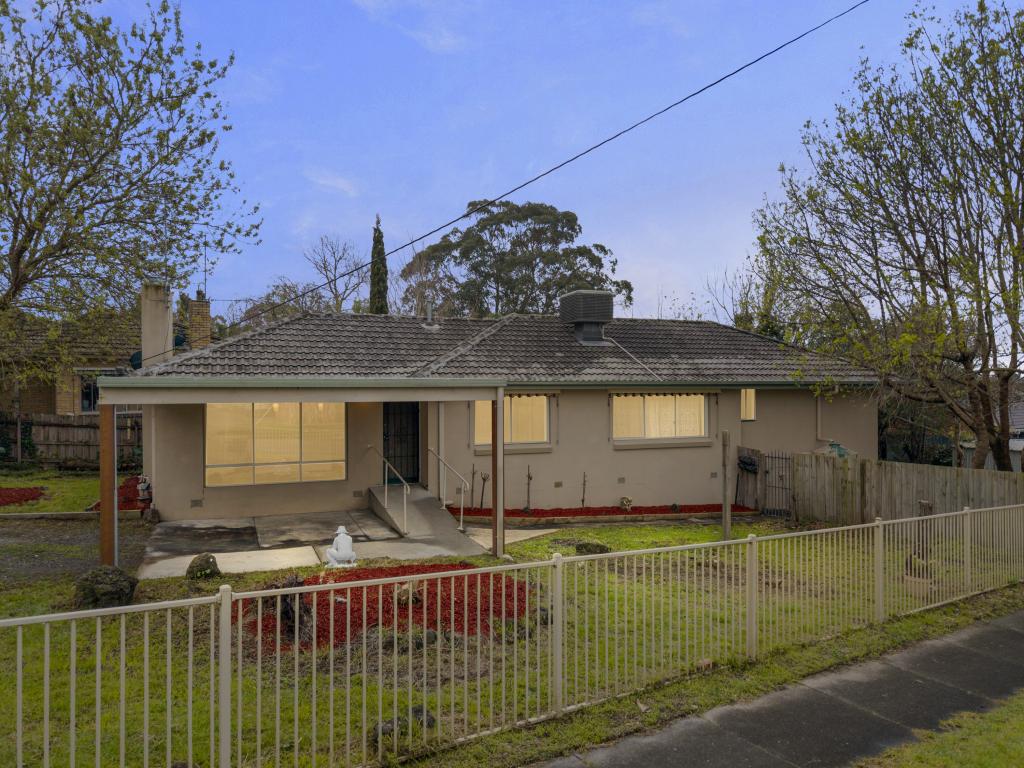 30 Ahern Rd, Pakenham, VIC 3810