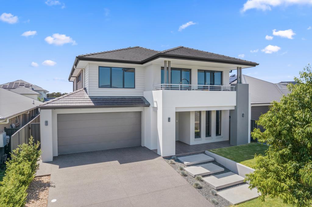 12 Eastpoint Ave, Haywards Bay, NSW 2530